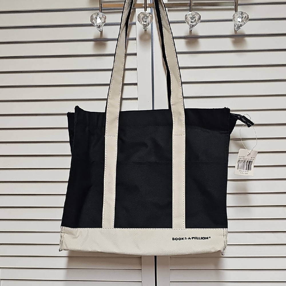 NWT Vintage Black and Cream Canvas Books-A-Million With Zipper & Pockets